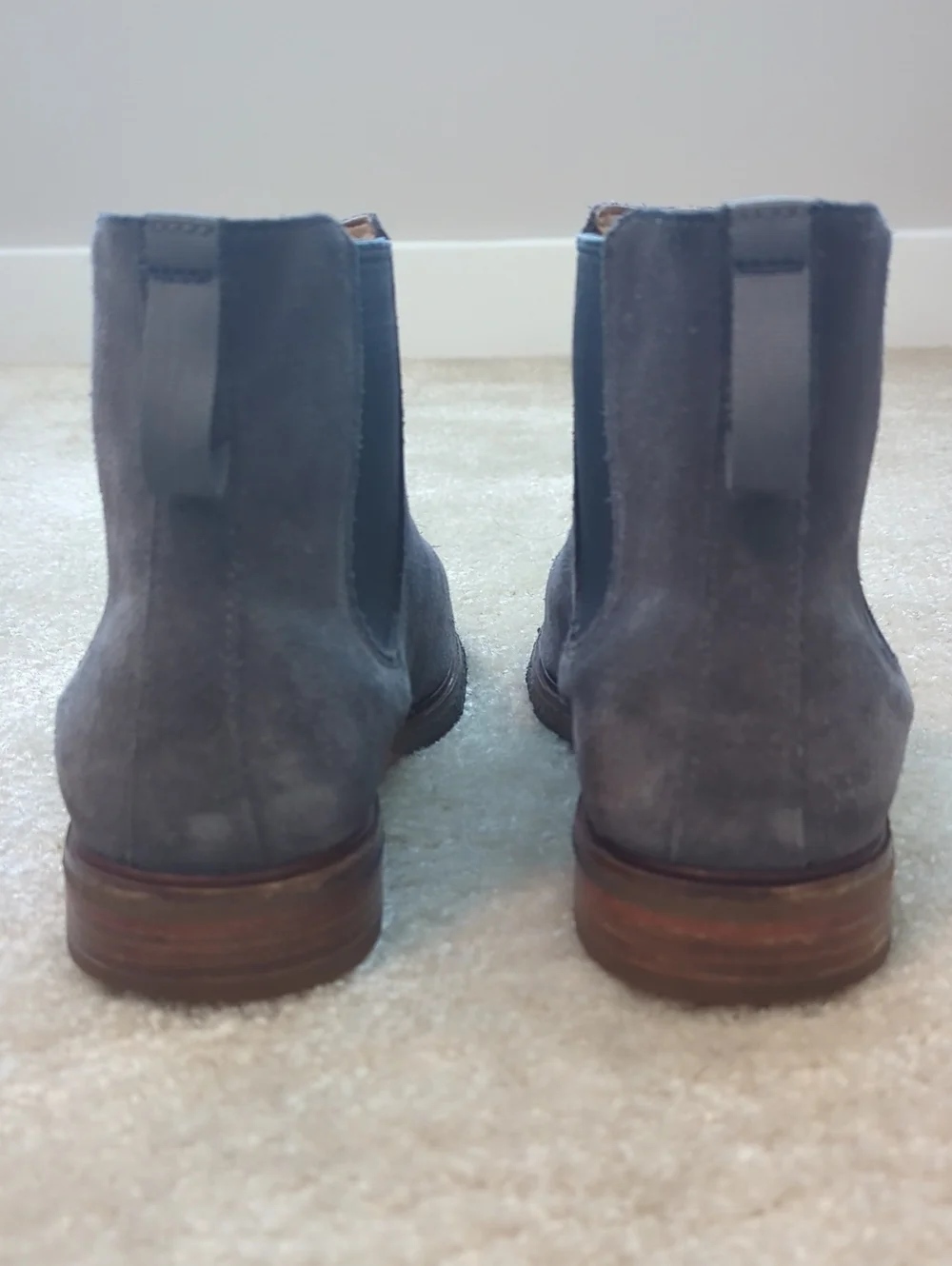 Clarks Gobi Men's Gray Suede Chelsea Boots